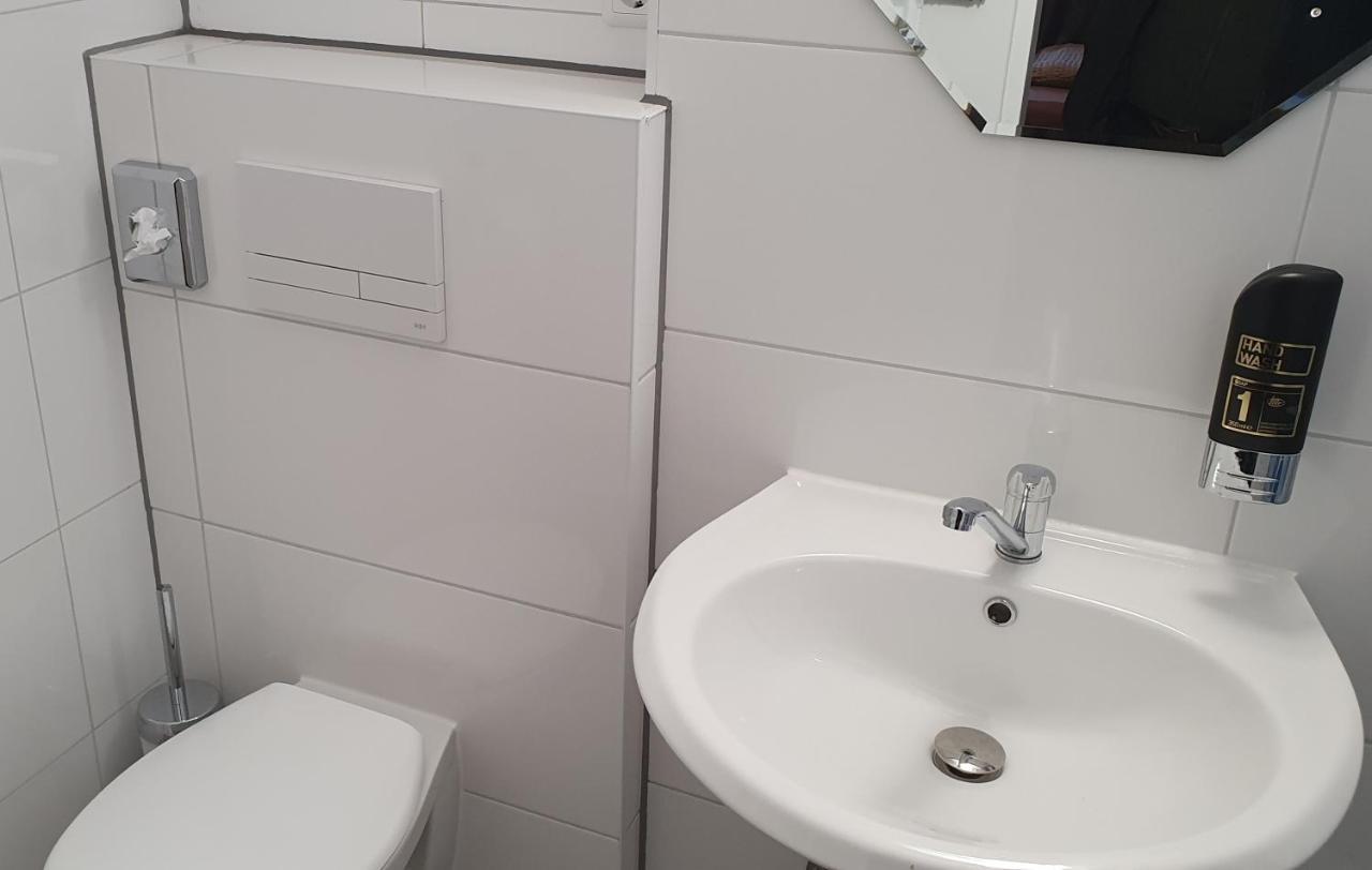 Hotel Berkut Fuerth Luaran gambar