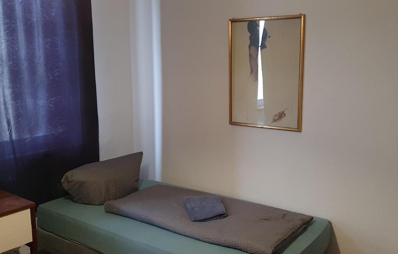 Hotel Berkut Fuerth Luaran gambar